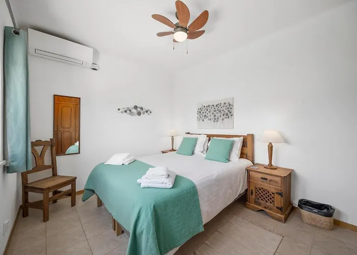 Jardim Oasis Лагоа